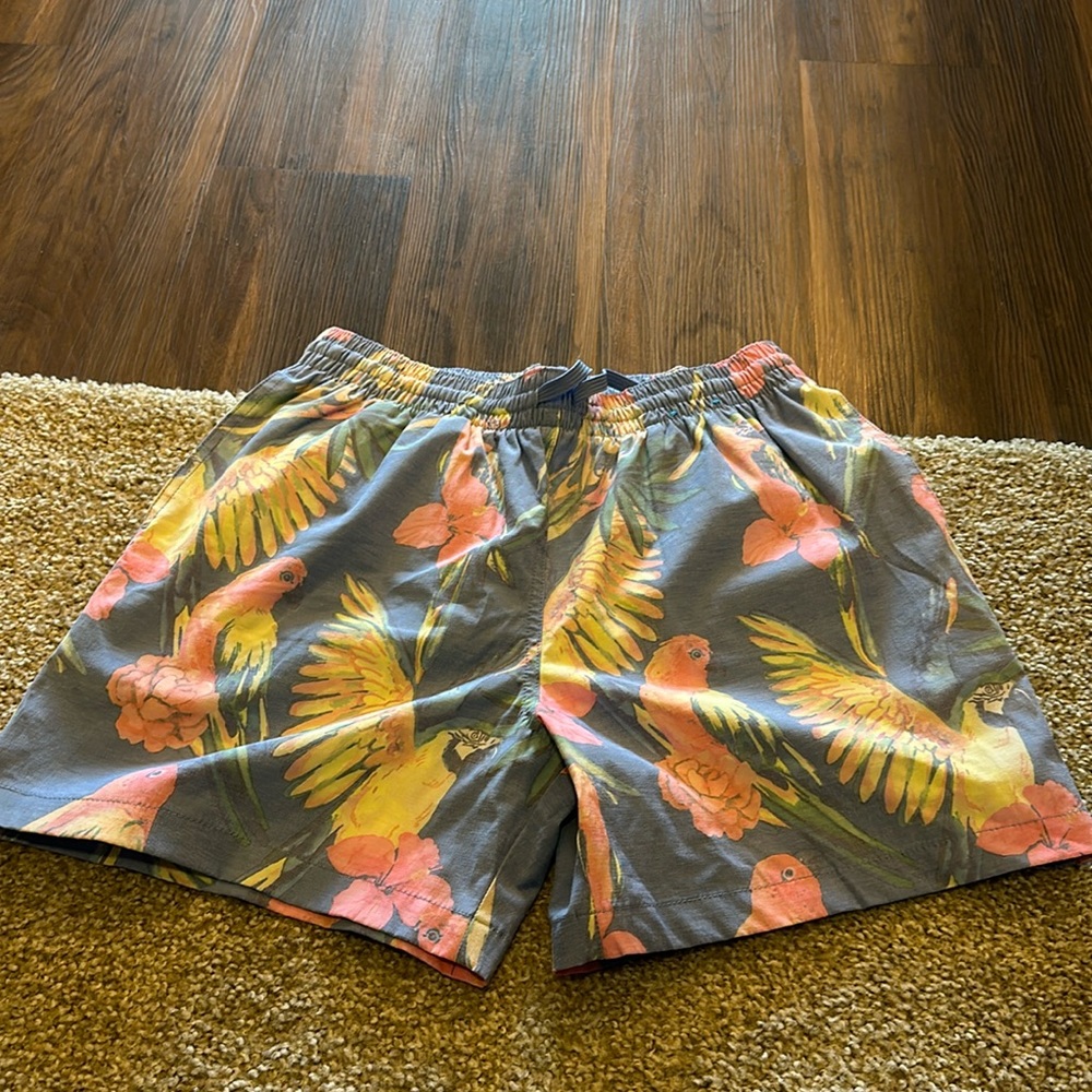 Men’s swim trunks